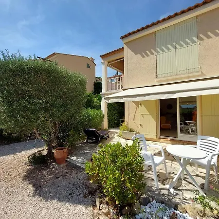 Avec Jardin Privatif, Piscines, Activites Ete, Animaux Acceptes - 83380 Roquebrune-sur-argens - Fr-1-768-7 Appartement *