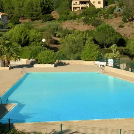 Avec Jardin Privatif, Piscines, Activites Ete, Animaux Acceptes - 83380 Roquebrune-sur-argens - Fr-1-768-7